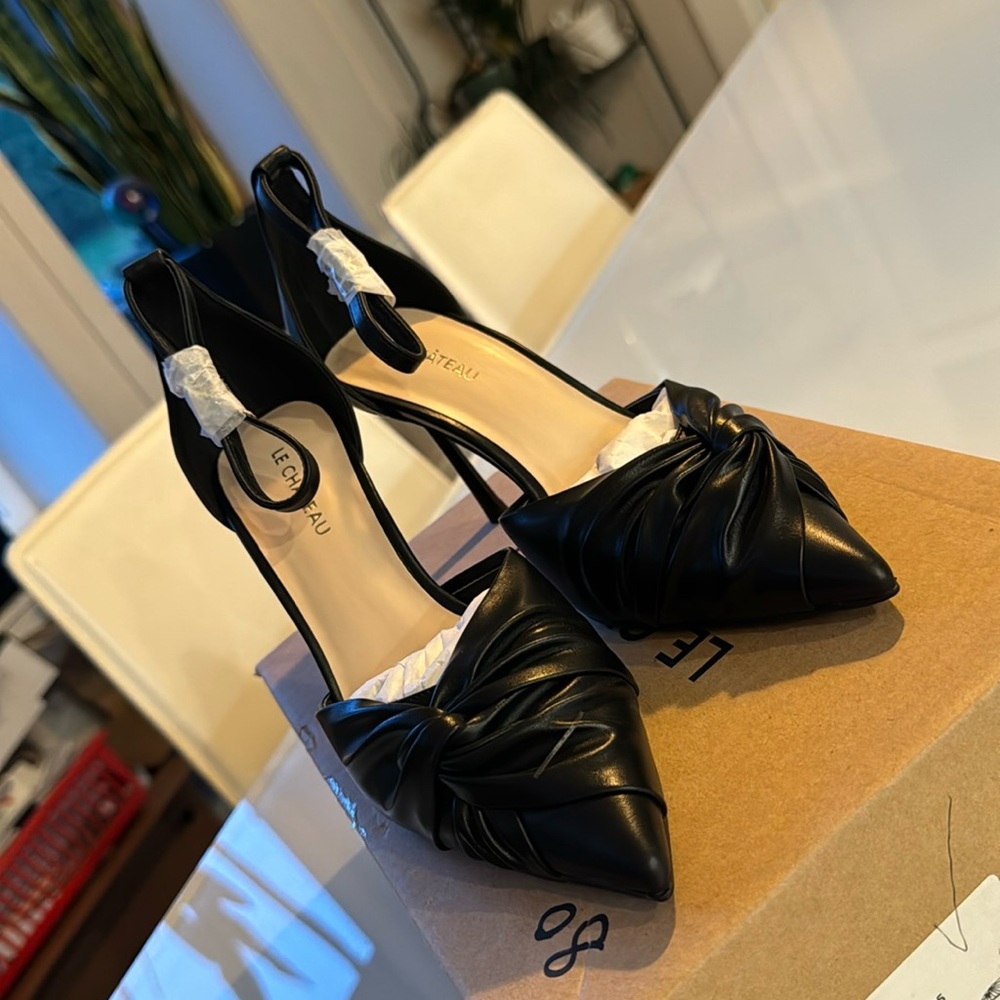 Le Chateau heels - size 36